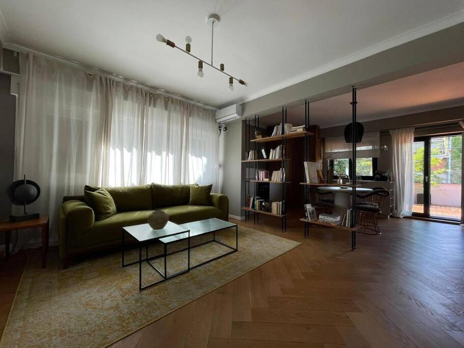 Stunning 1Bd Flat With 50M2 Terrace In The City Center Bucarest Extérieur photo