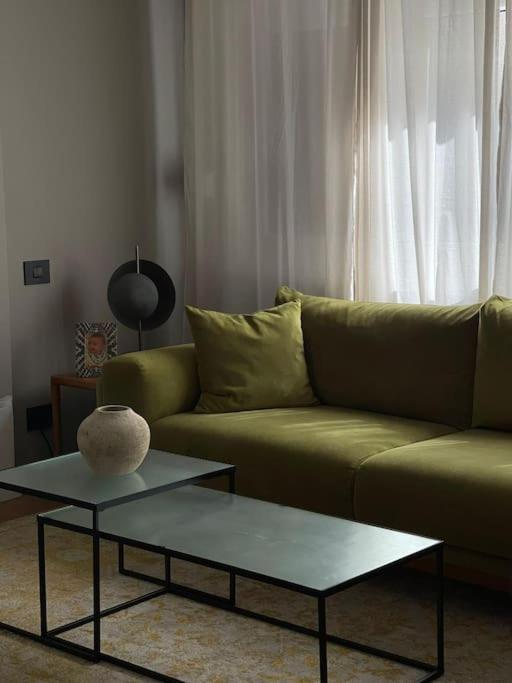 Stunning 1Bd Flat With 50M2 Terrace In The City Center Bucarest Extérieur photo