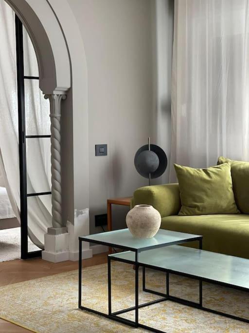 Stunning 1Bd Flat With 50M2 Terrace In The City Center Bucarest Extérieur photo